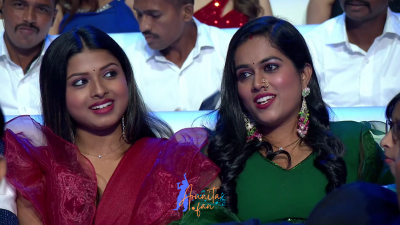 Arunita Kanjilal on Umang 2022 -Pic (10)
Arunita Kanjilal attended Umang 2022 Ceremony with other 4 cptains and Superstar Singer Season 2 contestants
Broadcast Date: 6th August 2022, 9:00PM
Picture Courtesy: Sony TV India
Keywords: Arunita Kanjilal;Umang 2022;Superstar Singer Season 2