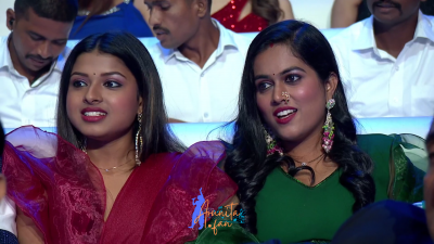 Arunita Kanjilal on Umang 2022 -Pic (12)
Arunita Kanjilal attended Umang 2022 Ceremony with other 4 cptains and Superstar Singer Season 2 contestants
Broadcast Date: 6th August 2022, 9:00PM
Picture Courtesy: Sony TV India
Keywords: Arunita Kanjilal;Umang 2022;Superstar Singer Season 2