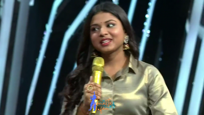 Appearance 5 episode 11 of Indian Idol 12 (7)
Arunita Kanjila's 5th appearance on the 11th episode of Indian Idol 12
Picture Courtesy: Set India 
Song: Man Kyu Behka
Broadcast Date: 2nd January 2021
Keywords: Arunita Kanjilal;Indian Idol 12;episode 11;Appearance 5