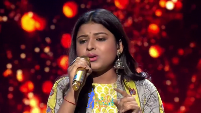 Arunita Appearance 4 episode 10 of Indian Idol 12 (21)
Arunita Kanjilal's 4th Appearance was on episode 10 of Indian Idol 12
Song: Beeti Na Bitai Raina
Broastcast Date: 27th December 2020
Vishal, Himesh, Neha, and Badsha 
Guet: Hansal Mehta, and the actors, Pratik Gandhi, Shreya Dhanwanthary and Hemant Kher
Episode Name: Melodious Evening With Team Scam 1992
Keywords: Arunita Kanjilal;Appearance 4;episode 10;Indian Idol 12