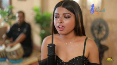 Dheere Dheere Raffta Raffta - Pic  (29)
Dheere Dheere Raffta Raffta Title Track (Studio Version)
Music by Anand- Milind, and Lyrics by Sameer Anjaan
Released Date: 16 August 2022,11:11 AM/IST
Courtesy: Himesh Reshammiya Music And Melodies
Keywords: Dheere Dheere Raffta Raffta;Arunita Kanjilal