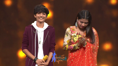 Arunita Kanjilal on SSS2 Day 35 pic- (12)
Captain Arunita Kanjilal's some special moments in Superstar Singer Season 2, Day 35
Broadcast Date: 20th August 2022
Picture Courtesy: Sony TV India
Keywords: Arunita Kanjilal;Day 35;Episode 35;Superstar Singer Season 2