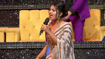 Arunita Kanjilal on SSS2 Day 37 pic- (20)
Captain Arunita Kanjilal's some special moments in Superstar Singer Season 2, Day 37
Broadcast Date: 27th August 2022
Picture Courtesy: Sony TV India
Keywords: Arunita Kanjilal;Day 37;Episode 37;Superstar Singer Season 2