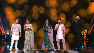 Arunita Kanjilal on SSS2 Day 38 pic- (14)
Captain Arunita Kanjilal's some special moments in Superstar Singer Season 2, Day 38
Broadcast Date: 28th August 2022
Picture Courtesy: Sony TV India
Keywords: Arunita Kanjilal;Day 38;Episode 38;Superstar Singer Season 2