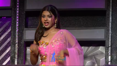 Arunita Kanjilal on SSS2 Day 39 pic- (10)
Captain Arunita Kanjilal's some special moments in Superstar Singer Season 2, Day 39
Broadcast Date: 3rd September 2022
Picture Courtesy: Sony TV India
Keywords: Arunita Kanjilal;Day 39;Episode 39;Superstar Singer Season 2