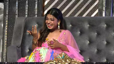 Arunita Kanjilal on SSS2 Day 39 pic- (1)
Captain Arunita Kanjilal's some special moments in Superstar Singer Season 2, Day 39
Broadcast Date: 3rd September 2022
Picture Courtesy: Sony TV India
Keywords: Arunita Kanjilal;Day 39;Episode 39;Superstar Singer Season 2