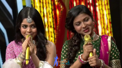 Appearance 6 on episode 12 of Indian Idol 12 (27)
Arunita Kanjilal's 6th appearance on the 12th episode of Indian Idol 12
Duet: Arunita Kanjila and Anushka Banerjee
Picture Courtesy: Set India
Song: Yeh Galiyan Yeh Chaubara
Broadcast Date: 3rd January 2021
Keywords: Arunita Kanjilal;Indian Idol 12;episode 12;Appearance 6