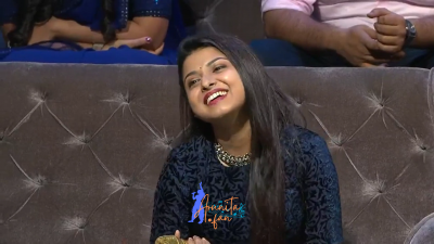 Appearance 8 episode 14 of Indian Idol 12 (2)
Arunita Kanjilal's 8th Appearance was on episode 14 of Indian Idol 12
Song: Ho Gaya Hai Tujhko To Pyar Sajna
Broadcast Date: 10th January 2021
Courtesy: Set India
Keywords: Set India;Arunita Kanjilal;Indian Idol 12;episode 14;Appearance 8