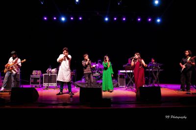 Arunita Kanjilal & MAGNIFICENT FOUR live in Lynn Auditorium (20)
Arunita Kanjilal, Sayli, Pawandeep, and Danish live in Lynn Auditorium, BOSTON, MA
13 November, 2022, 6PM
Lynn Memorial Auditorium
3 City Hall Square, Lynn, Massachusetts 01901
Host: Desai Entertainment
Credit: KV Photography
Keywords: MAGNIFICENT FOUR;USA TOUR 2022;Arunita Kanjilal, Boston;MA;Lynn Auditorium;Massachusetts