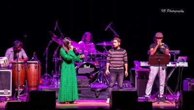 Arunita Kanjilal & MAGNIFICENT FOUR live in Lynn Auditorium (5)
Arunita Kanjilal, Sayli, Pawandeep, and Danish live in Lynn Auditorium, BOSTON, MA
13 November, 2022, 6PM
Lynn Memorial Auditorium
3 City Hall Square, Lynn, Massachusetts 01901
Host: Desai Entertainment
Credit: KV Photography
Keywords: MAGNIFICENT FOUR;USA TOUR 2022;Arunita Kanjilal, Boston;MA;Lynn Auditorium;Massachusetts