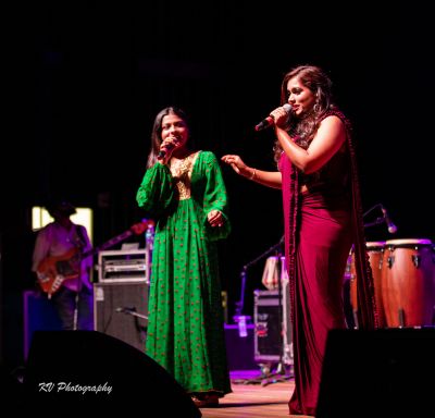 Arunita Kanjilal & Sayli Kanjilal live in Lynn Auditorium (12)
Arunita Kanjilal & Sayli Kanjilal live in Lynn Auditorium, BOSTON, MA
13 November, 2022, 6PM
Lynn Memorial Auditorium
3 City Hall Square, Lynn, Massachusetts 01901
Host: Desai Entertainment
Credit: KV Photography
Keywords: MAGNIFICENT FOUR;USA TOUR 2022;Arunita Kanjilal, Boston;MA;Lynn Auditorium;Massachusetts