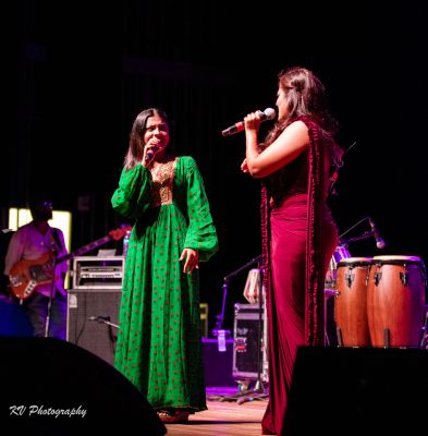 Arunita Kanjilal & Sayli Kanjilal live in Lynn Auditorium (2)
Arunita Kanjilal & Sayli Kanjilal live in Lynn Auditorium, BOSTON, MA
13 November, 2022, 6PM
Lynn Memorial Auditorium
3 City Hall Square, Lynn, Massachusetts 01901
Host: Desai Entertainment
Credit: KV Photography
Keywords: MAGNIFICENT FOUR;USA TOUR 2022;Arunita Kanjilal, Boston;MA;Lynn Auditorium;Massachusetts