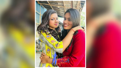 Appearance 10 episode 15 of Indian Idol 12 (43)
Arunita Kanjilal and Sayli Kamble
Indian Idol 12, Episode 15
Date: 16th January 2021
Courtesy: Set India
Keywords: Set India;Arunita Kanjilal;Indian Idol 12;episode 15;Appearance 10