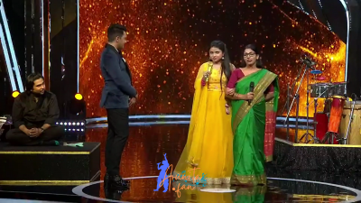 Appearance 10 episode 15 of Indian Idol 12 (66)
Arunita Kanjilal and Her Mother Sarbani Kanjilal
Indian Idol 12, Episode 15
Date: 16th January 2021
Courtesy: Set India
Keywords: Set India;Arunita Kanjilal;Indian Idol 12;episode 15;Appearance 10