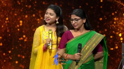 Appearance 10 episode 15 of Indian Idol 12 (68)
Arunita Kanjilal and Her Mother Sarbani Kanjilal
Indian Idol 12, Episode 15
Date: 16th January 2021
Courtesy: Set India
Keywords: Set India;Arunita Kanjilal;Indian Idol 12;episode 15;Appearance 10