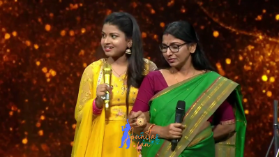 Appearance 10 episode 15 of Indian Idol 12 (69)
Arunita Kanjilal and Her Mother Sarbani Kanjilal
Indian Idol 12, Episode 15
Date: 16th January 2021
Courtesy: Set India
Keywords: Set India;Arunita Kanjilal;Indian Idol 12;episode 15;Appearance 10