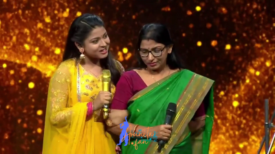 Appearance 10 episode 15 of Indian Idol 12 (74)
Arunita Kanjilal and Her Mother Sarbani Kanjilal
Indian Idol 12, Episode 15
Date: 16th January 2021
Courtesy: Set India
Keywords: Set India;Arunita Kanjilal;Indian Idol 12;episode 15;Appearance 10