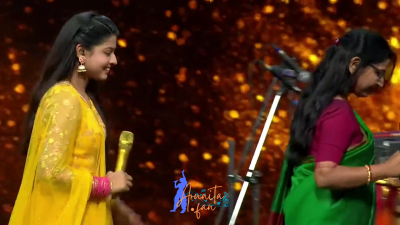 Appearance 10 episode 15 of Indian Idol 12 (83)
Arunita Kanjilal and Her Mother Sarbani Kanjilal
Indian Idol 12, Episode 15
Date: 16th January 2021
Courtesy: Set India
Keywords: Set India;Arunita Kanjilal;Indian Idol 12;episode 15;Appearance 10