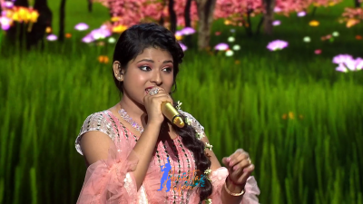 Appearance 15 episode 23 of Indian Idol 12 (11)
Arunita Kanjilal's 15th Appearance was on episode 23 of Indian Idol 12
Song: Saathiya Nahin Jana ke Ji Na Lage
Co-Singer: Nachiket Lele
Broadcast Date: 13th February 2021	
Judges: Vishal, Himesh and Neha	
Guests: Dharmendra And Asha ji
Name of the Episode: Dharmendra - Asha Special
Keywords: Arunita Kanjilal;Indian Idol 12;episode 23;Appearance 15