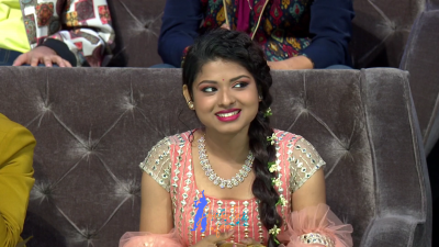 Appearance 15 episode 23 of Indian Idol 12 (1)
Arunita Kanjilal's 15th Appearance was on episode 23 of Indian Idol 12
Song: Saathiya Nahin Jana ke Ji Na Lage
Co-Singer: Nachiket Lele
Broadcast Date: 13th February 2021	
Judges: Vishal, Himesh and Neha	
Guests: Dharmendra And Asha ji
Name of the Episode: Dharmendra - Asha Special
Keywords: Arunita Kanjilal;Indian Idol 12;episode 23;Appearance 15