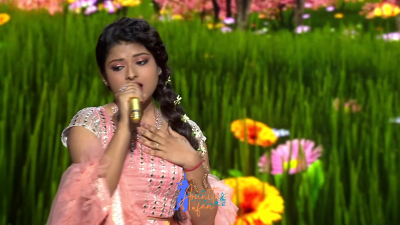 Appearance 15 episode 23 of Indian Idol 12 (17)
Arunita Kanjilal's 15th Appearance was on episode 23 of Indian Idol 12
Song: Saathiya Nahin Jana ke Ji Na Lage
Co-Singer: Nachiket Lele
Broadcast Date: 13th February 2021	
Judges: Vishal, Himesh and Neha	
Guests: Dharmendra And Asha ji
Name of the Episode: Dharmendra - Asha Special
Keywords: Arunita Kanjilal;Indian Idol 12;episode 23;Appearance 15