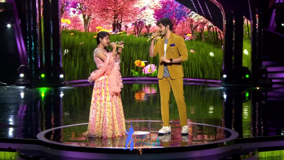 Appearance 15 episode 23 of Indian Idol 12 (18)
Arunita Kanjilal's 15th Appearance was on episode 23 of Indian Idol 12
Song: Saathiya Nahin Jana ke Ji Na Lage
Co-Singer: Nachiket Lele
Broadcast Date: 13th February 2021	
Judges: Vishal, Himesh and Neha	
Guests: Dharmendra And Asha ji
Name of the Episode: Dharmendra - Asha Special
Keywords: Arunita Kanjilal;Indian Idol 12;episode 23;Appearance 15