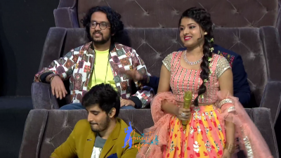 Appearance 15 episode 23 of Indian Idol 12 (3)
Arunita Kanjilal's 15th Appearance was on episode 23 of Indian Idol 12
Song: Saathiya Nahin Jana ke Ji Na Lage
Co-Singer: Nachiket Lele
Broadcast Date: 13th February 2021	
Judges: Vishal, Himesh and Neha	
Guests: Dharmendra And Asha ji
Name of the Episode: Dharmendra - Asha Special
Keywords: Arunita Kanjilal;Indian Idol 12;episode 23;Appearance 15