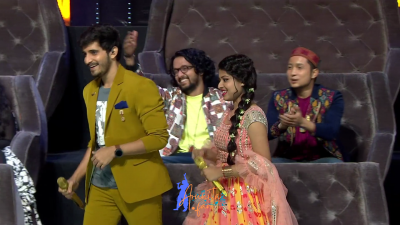 Appearance 15 episode 23 of Indian Idol 12 (4)
Arunita Kanjilal's 15th Appearance was on episode 23 of Indian Idol 12
Song: Saathiya Nahin Jana ke Ji Na Lage
Co-Singer: Nachiket Lele
Broadcast Date: 13th February 2021	
Judges: Vishal, Himesh and Neha	
Guests: Dharmendra And Asha ji
Name of the Episode: Dharmendra - Asha Special
Keywords: Arunita Kanjilal;Indian Idol 12;episode 23;Appearance 15