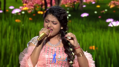 Appearance 15 episode 23 of Indian Idol 12 (9)
Arunita Kanjilal's 15th Appearance was on episode 23 of Indian Idol 12
Song: Saathiya Nahin Jana ke Ji Na Lage
Co-Singer: Nachiket Lele
Broadcast Date: 13th February 2021	
Judges: Vishal, Himesh and Neha	
Guests: Dharmendra And Asha ji
Name of the Episode: Dharmendra - Asha Special
Keywords: Arunita Kanjilal;Indian Idol 12;episode 23;Appearance 15