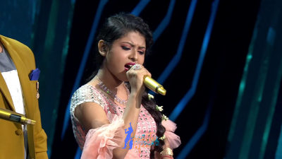 Appearance 16 episode 23 of Indian Idol 12 (13)
Arunita Kanjilal's 16th Appearance was on episode 23 of Indian Idol 12
Song: Aaya Saawan Jhoom Ke - आया सावन झूम के
Co-Singer: Nachiket Lele
Broadcast Date: 13th February 2021	
Judges: Vishal, Himesh and Neha	
Guests: Dharmendra And Asha ji
Name of the Episode: Dharmendra - Asha Special
Keywords: Arunita Kanjilal;Indian Idol 12;episode 23;Appearance 16