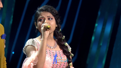 Appearance 16 episode 23 of Indian Idol 12 (16)
Arunita Kanjilal's 16th Appearance was on episode 23 of Indian Idol 12
Song: Aaya Saawan Jhoom Ke - आया सावन झूम के
Co-Singer: Nachiket Lele
Broadcast Date: 13th February 2021	
Judges: Vishal, Himesh and Neha	
Guests: Dharmendra And Asha ji
Name of the Episode: Dharmendra - Asha Special
Keywords: Arunita Kanjilal;Indian Idol 12;episode 23;Appearance 16