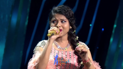 Appearance 16 episode 23 of Indian Idol 12 (17)
Arunita Kanjilal's 16th Appearance was on episode 23 of Indian Idol 12
Song: Aaya Saawan Jhoom Ke - आया सावन झूम के
Co-Singer: Nachiket Lele
Broadcast Date: 13th February 2021	
Judges: Vishal, Himesh and Neha	
Guests: Dharmendra And Asha ji
Name of the Episode: Dharmendra - Asha Special
Keywords: Arunita Kanjilal;Indian Idol 12;episode 23;Appearance 16