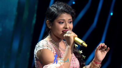 Appearance 16 episode 23 of Indian Idol 12 (18)
Arunita Kanjilal's 16th Appearance was on episode 23 of Indian Idol 12
Song: Aaya Saawan Jhoom Ke - आया सावन झूम के
Co-Singer: Nachiket Lele
Broadcast Date: 13th February 2021	
Judges: Vishal, Himesh and Neha	
Guests: Dharmendra And Asha ji
Name of the Episode: Dharmendra - Asha Special
Keywords: Arunita Kanjilal;Indian Idol 12;episode 23;Appearance 16