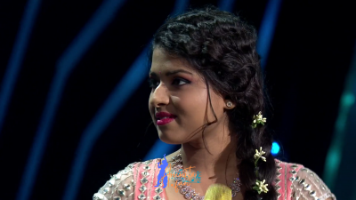 Appearance 16 episode 23 of Indian Idol 12 (24)
Arunita Kanjilal's 16th Appearance was on episode 23 of Indian Idol 12
Song: Aaya Saawan Jhoom Ke - आया सावन झूम के
Co-Singer: Nachiket Lele
Broadcast Date: 13th February 2021	
Judges: Vishal, Himesh and Neha	
Guests: Dharmendra And Asha ji
Name of the Episode: Dharmendra - Asha Special
Keywords: Arunita Kanjilal;Indian Idol 12;episode 23;Appearance 16