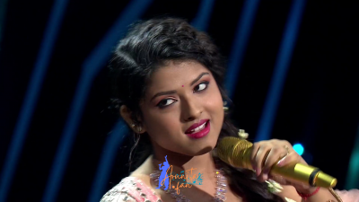 Appearance 16 episode 23 of Indian Idol 12 (25)
Arunita Kanjilal's 16th Appearance was on episode 23 of Indian Idol 12
Song: Aaya Saawan Jhoom Ke - आया सावन झूम के
Co-Singer: Nachiket Lele
Broadcast Date: 13th February 2021	
Judges: Vishal, Himesh and Neha	
Guests: Dharmendra And Asha ji
Name of the Episode: Dharmendra - Asha Special
Keywords: Arunita Kanjilal;Indian Idol 12;episode 23;Appearance 16