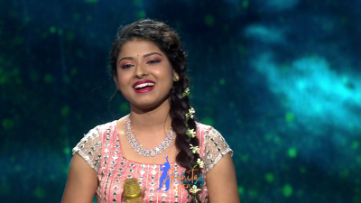 Appearance 16 episode 23 of Indian Idol 12 (26)
Arunita Kanjilal's 16th Appearance was on episode 23 of Indian Idol 12
Song: Aaya Saawan Jhoom Ke - आया सावन झूम के
Co-Singer: Nachiket Lele
Broadcast Date: 13th February 2021	
Judges: Vishal, Himesh and Neha	
Guests: Dharmendra And Asha ji
Name of the Episode: Dharmendra - Asha Special
Keywords: Arunita Kanjilal;Indian Idol 12;episode 23;Appearance 16
