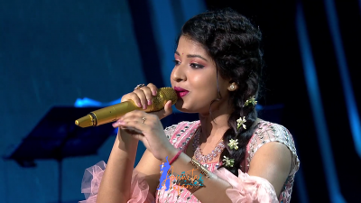 Appearance 16 episode 23 of Indian Idol 12 (5)
Arunita Kanjilal's 16th Appearance was on episode 23 of Indian Idol 12
Song: Aaya Saawan Jhoom Ke - आया सावन झूम के
Co-Singer: Nachiket Lele
Broadcast Date: 13th February 2021	
Judges: Vishal, Himesh and Neha	
Guests: Dharmendra And Asha ji
Name of the Episode: Dharmendra - Asha Special
Keywords: Arunita Kanjilal;Indian Idol 12;episode 23;Appearance 16