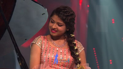 Appearance 17 episode 24 of Indian Idol 12 (13)
Arunita Kanjilal's 17th Appearance was on episode 24 of Indian Idol 12
Song: Pehla Nasha Pehla Khumar
Co-Singer: Pawandeep Rajan
Indian Idol 12, Episode 24
Broadcast Date: 14th February 2021
Host: Bharti Singh and Haarsh Limbachiyaa 
Episode Name: Love Special
Courtesy: Set India
Keywords: Arunita Kanjilal;Indian Idol 12;episode 24;Appearance 17