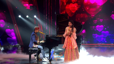 Appearance 17 episode 24 of Indian Idol 12 (16)
Arunita Kanjilal's 17th Appearance was on episode 24 of Indian Idol 12
Song: Pehla Nasha Pehla Khumar
Co-Singer: Pawandeep Rajan
Indian Idol 12, Episode 24
Broadcast Date: 14th February 2021
Host: Bharti Singh and Haarsh Limbachiyaa 
Episode Name: Love Special
Courtesy: Set India
Keywords: Arunita Kanjilal;Indian Idol 12;episode 24;Appearance 17