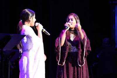 Arunita Kanjilal in Texas (10)
Arunita Kanjilal & Sayli Kamble
Live in Texas Concert
The Buddy Holly Hall of Performing Arts and Sciences
Credit: Atul Parvatiyar @atulparvat
30 October 2022
Keywords: MAGNIFICENT FOUR;USA TOUR 2022;Arunita Kanjilal, Texas