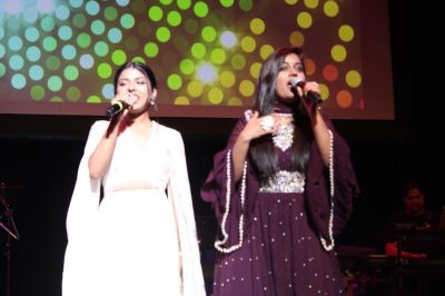 Arunita Kanjilal in Texas (23)
Arunita Kanjilal & Sayli Kamble
Live in Texas Concert
The Buddy Holly Hall of Performing Arts and Sciences
Credit: Atul Parvatiyar @atulparvat
30 October 2022
Keywords: MAGNIFICENT FOUR;USA TOUR 2022;Arunita Kanjilal, Texas