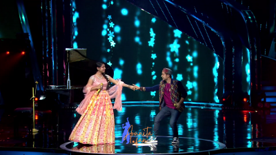 Appearance 18 episode 24 of Indian Idol 12 (10)
Arunita Kanjilal's 18th Appearance was on episode 24 of Indian Idol 12
Song: Kya Yahi Pyar Hai/क्या यही प्यार है
Co-Singer: Pawandeep Rajan
Indian Idol 12, Episode 24
Broadcast Date: 14th February 2021
Host: Bharti Singh and Haarsh Limbachiyaa
Episode Name: Love Special
Courtesy: Set India
Keywords: Arunita Kanjilal;Indian Idol 12;episode 24;Appearance 18