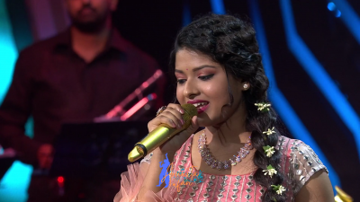 Appearance 18 episode 24 of Indian Idol 12 (1)
Arunita Kanjilal's 18th Appearance was on episode 24 of Indian Idol 12
Song: Kya Yahi Pyar Hai/क्या यही प्यार है
Co-Singer: Pawandeep Rajan
Indian Idol 12, Episode 24
Broadcast Date: 14th February 2021
Host: Bharti Singh and Haarsh Limbachiyaa
Episode Name: Love Special
Courtesy: Set India
Keywords: Arunita Kanjilal;Indian Idol 12;episode 24;Appearance 18