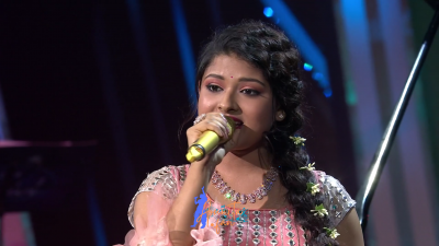 Appearance 18 episode 24 of Indian Idol 12 (5)
Arunita Kanjilal's 18th Appearance was on episode 24 of Indian Idol 12
Song: Kya Yahi Pyar Hai/क्या यही प्यार है
Co-Singer: Pawandeep Rajan
Indian Idol 12, Episode 24
Broadcast Date: 14th February 2021
Host: Bharti Singh and Haarsh Limbachiyaa
Episode Name: Love Special
Courtesy: Set India
Keywords: Arunita Kanjilal;Indian Idol 12;episode 24;Appearance 18
