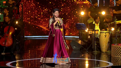 Appearance 20 episode 26 of Indian Idol 12 (13)
Arunita Kanjilal's 20th Appearance was on episode 26 of Indian Idol 12
Song: Tere Mere Beech Mein Kaisa Hai Ye Bandhan
Broadcast Date: 21st February 2021
Guest: Pyarelal Sharma 
Episode: Live In Concert Special
Courtesy: Set India
Keywords: Arunita Kanjilal;Indian Idol 12;episode 26;Appearance 20