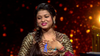 Appearance 20 episode 26 of Indian Idol 12 (21)
Arunita Kanjilal's 20th Appearance was on episode 26 of Indian Idol 12
Song: Tere Mere Beech Mein Kaisa Hai Ye Bandhan
Broadcast Date: 21st February 2021
Guest: Pyarelal Sharma 
Episode: Live In Concert Special
Courtesy: Set India
Keywords: Arunita Kanjilal;Indian Idol 12;episode 26;Appearance 20