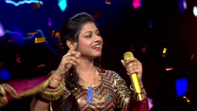 Appearance 20 episode 26 of Indian Idol 12 (23)
Arunita Kanjilal's 20th Appearance was on episode 26 of Indian Idol 12
Song: Tere Mere Beech Mein Kaisa Hai Ye Bandhan
Broadcast Date: 21st February 2021
Guest: Pyarelal Sharma 
Episode: Live In Concert Special
Courtesy: Set India
Keywords: Arunita Kanjilal;Indian Idol 12;episode 26;Appearance 20