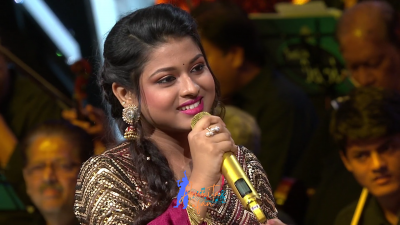 Appearance 20 episode 26 of Indian Idol 12 (27)
Arunita Kanjilal's 20th Appearance was on episode 26 of Indian Idol 12
Song: Tere Mere Beech Mein Kaisa Hai Ye Bandhan
Broadcast Date: 21st February 2021
Guest: Pyarelal Sharma 
Episode: Live In Concert Special
Courtesy: Set India
Keywords: Arunita Kanjilal;Indian Idol 12;episode 26;Appearance 20
