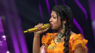 Appearance 21-24 episode 27 of Indian Idol 12 (10)
Arunita Kanjilal's 21st-24th Appearance was on episode 27 of Indian Idol 12
Arunita sung 4 duets songs with Pawandeep Rajan
21. Tumsa Koi Piyara
22. Aap Ke Aajane Se
23. Tum Toh Dhokhebaaz Ho
24. Prem Jaal Mein Phas Gayi
Broadcast Date: 27th February 2021
Episode: Gobinda & Shakti Sepcial
Courtesy: Set India
Keywords: Arunita Kanjilal;Indian Idol 12;episode 27;Appearance 21-24