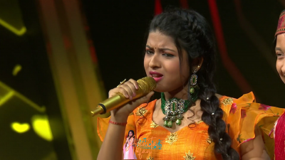 Appearance 21-24 episode 27 of Indian Idol 12 (18)
Arunita Kanjilal's 21st-24th Appearance was on episode 27 of Indian Idol 12
Arunita sung 4 duets songs with Pawandeep Rajan
21. Tumsa Koi Piyara
22. Aap Ke Aajane Se
23. Tum Toh Dhokhebaaz Ho
24. Prem Jaal Mein Phas Gayi
Broadcast Date: 27th February 2021
Episode: Gobinda & Shakti Sepcial
Courtesy: Set India
Keywords: Arunita Kanjilal;Indian Idol 12;episode 27;Appearance 21-24